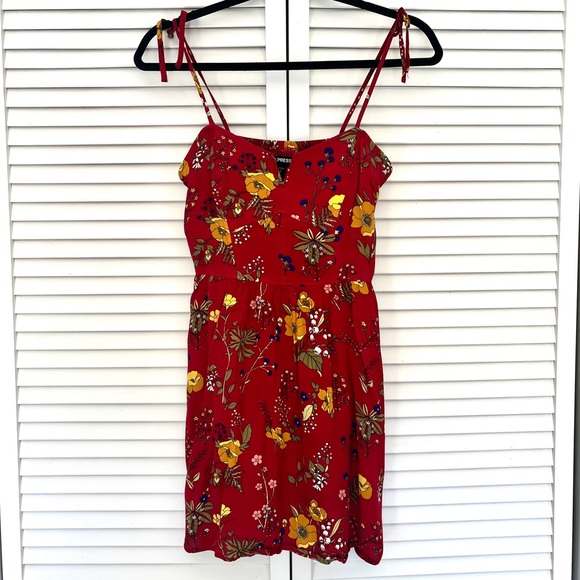 Express Dresses & Skirts - Express Floral Print Midi Dress